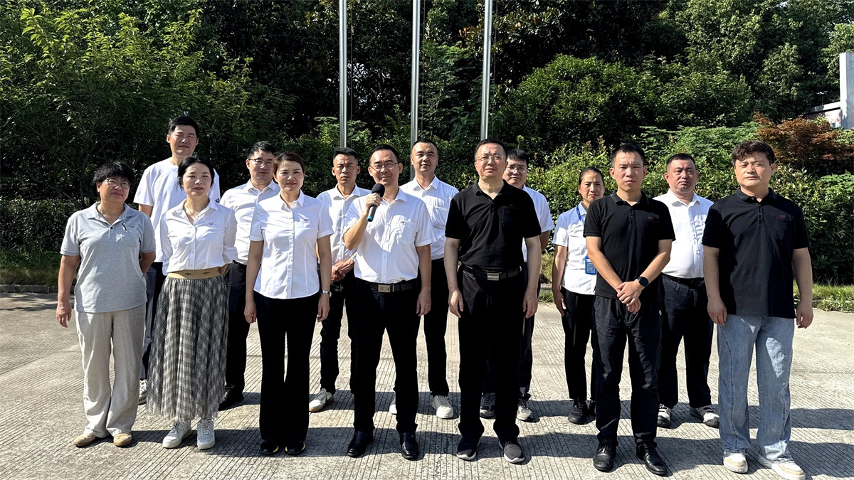 环驱科技主席台 (2).jpg
